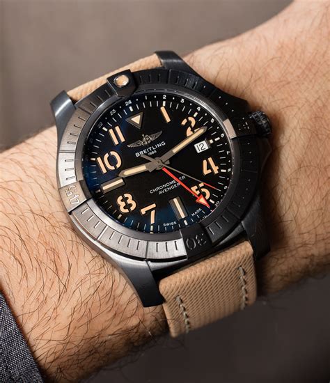 breitling avenger gmt 45 review